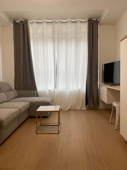 #Le Jaures - Studio A La Gare - Neuf Et Lumineux Brive-la-Gaillarde Esterno foto